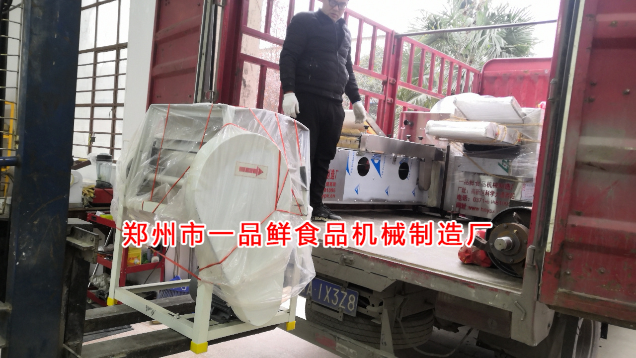 甘肅慶陽(yáng)客戶訂購(gòu)的多功能手撕面成型機(jī)發(fā)貨了(圖3) 甘肅慶陽(yáng)客戶訂購(gòu)的多功能手撕面成型機(jī)發(fā)貨了(圖3)