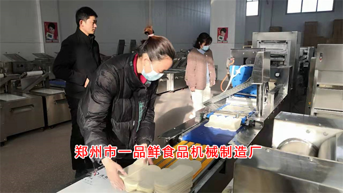 浙江臺州客戶張先生定購350型自動疊片燴面機(jī)(圖3) 浙江臺州客戶張先生定購350型自動疊片燴面機(jī)(圖3)