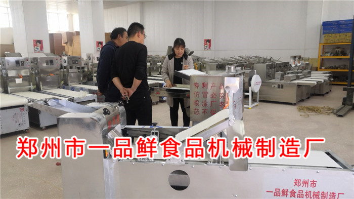 山西長治長子縣客戶訂購面館用燴面機(jī)(圖3) 山西長治長子縣客戶訂購面館用燴面機(jī)(圖3)