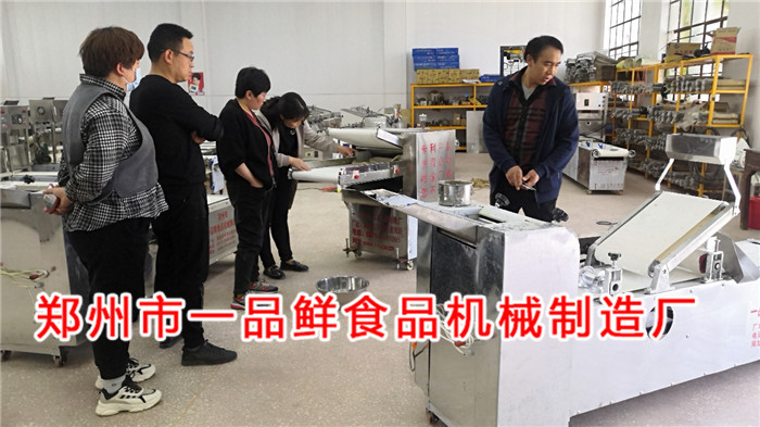 山西長治長子縣客戶訂購面館用燴面機(jī)(圖1) 山西長治長子縣客戶訂購面館用燴面機(jī)(圖1)