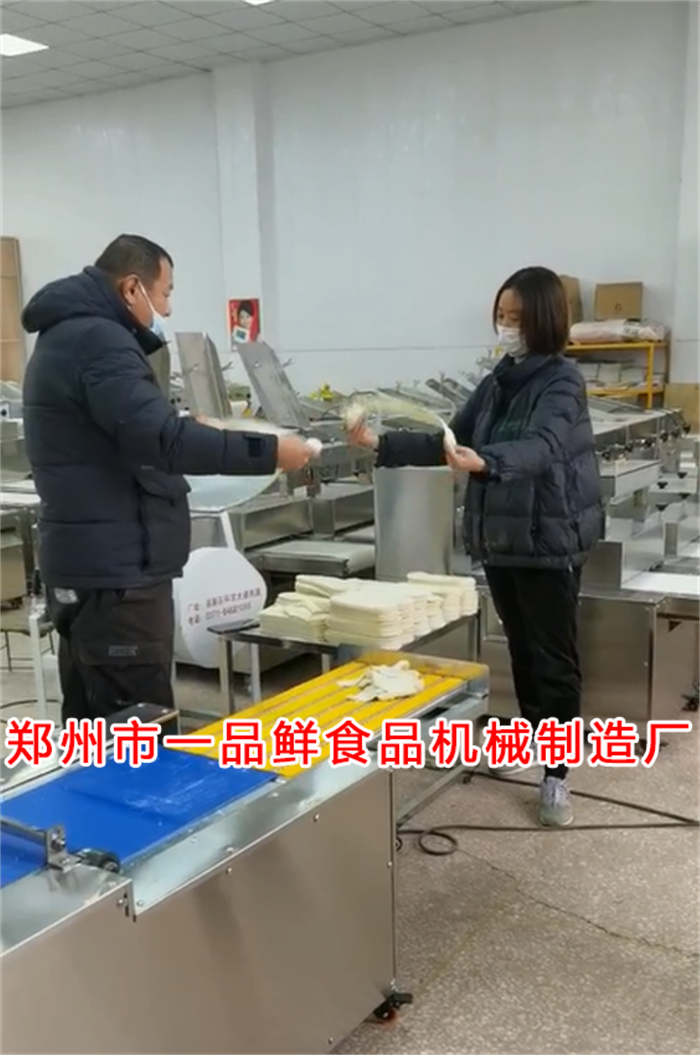 山東老客戶訂購(gòu)大型揉壓機(jī)(圖3) 山東老客戶訂購(gòu)大型揉壓機(jī)(圖3)