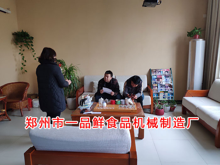 客戶簽訂購機協(xié)議 客戶簽訂購機協(xié)議