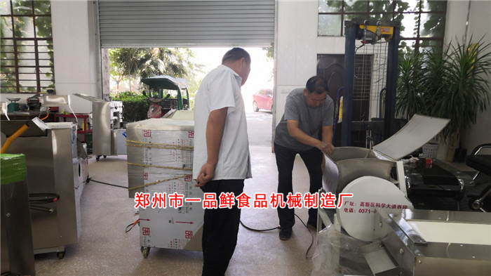 調試機器現(xiàn)場 調試機器現(xiàn)場