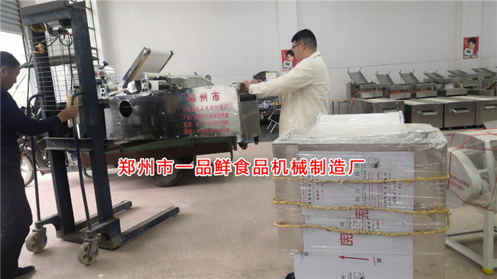 燴面機(jī)裝車 燴面機(jī)裝車