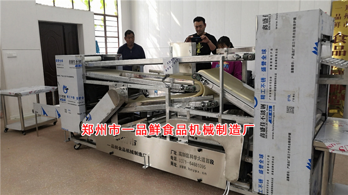 新密客戶訂購的自循環(huán)揉壓機(jī)調(diào)試中 新密客戶訂購的自循環(huán)揉壓機(jī)調(diào)試中