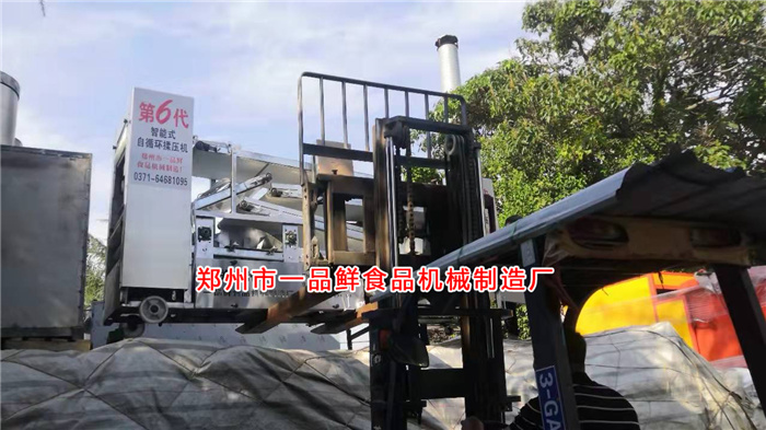 自循環(huán)揉壓機裝車 自循環(huán)揉壓機裝車